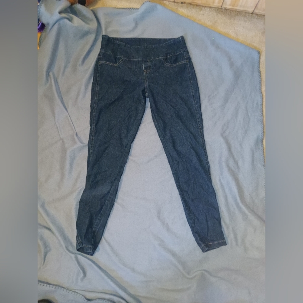 GUC Simply Vera Wang Vera Wang Light Weight Stretch Skinny Jeans M